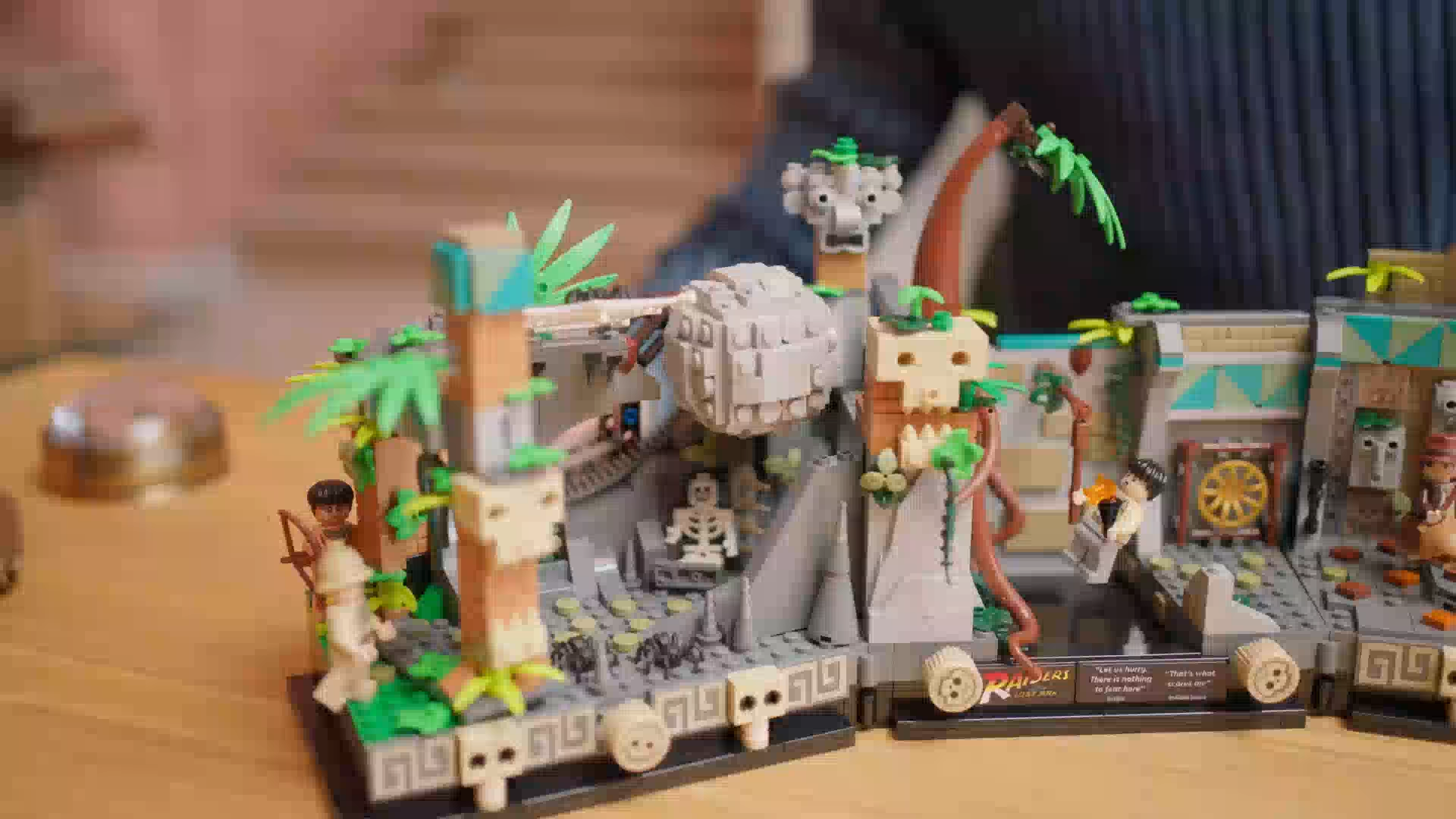 乐高印第安纳·琼斯（Lego Indiana Jones）77015金色偶像建筑玩具套装（1,545件）