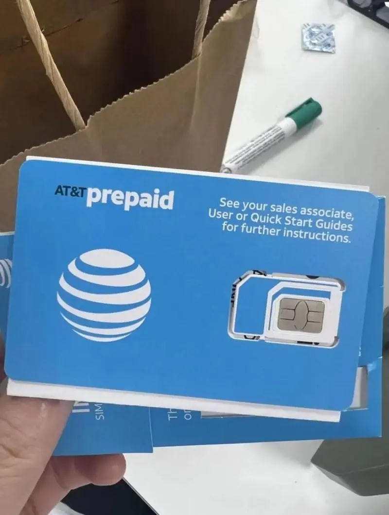 每月 29 美元。Ultra Mobile 预付费移动套餐，提供无限制国际通话、短信和 10GB 5G • 4G LTE 数据（SIM 卡套件）